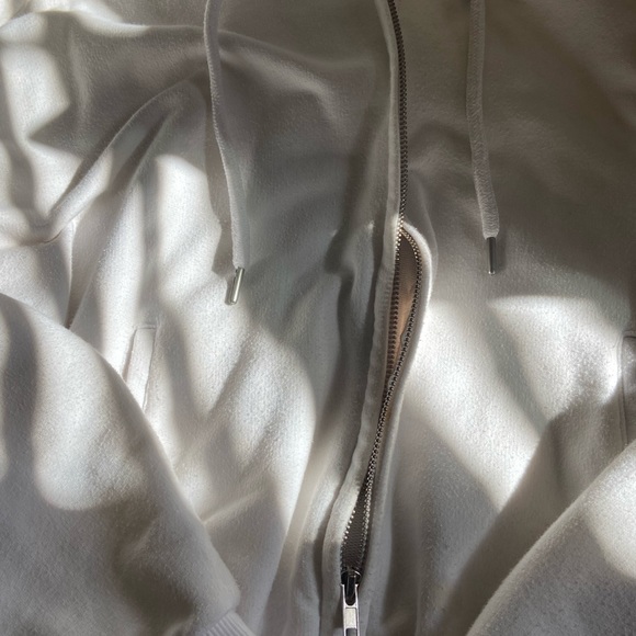 Garage crop zip-up - Picture 4 of 5